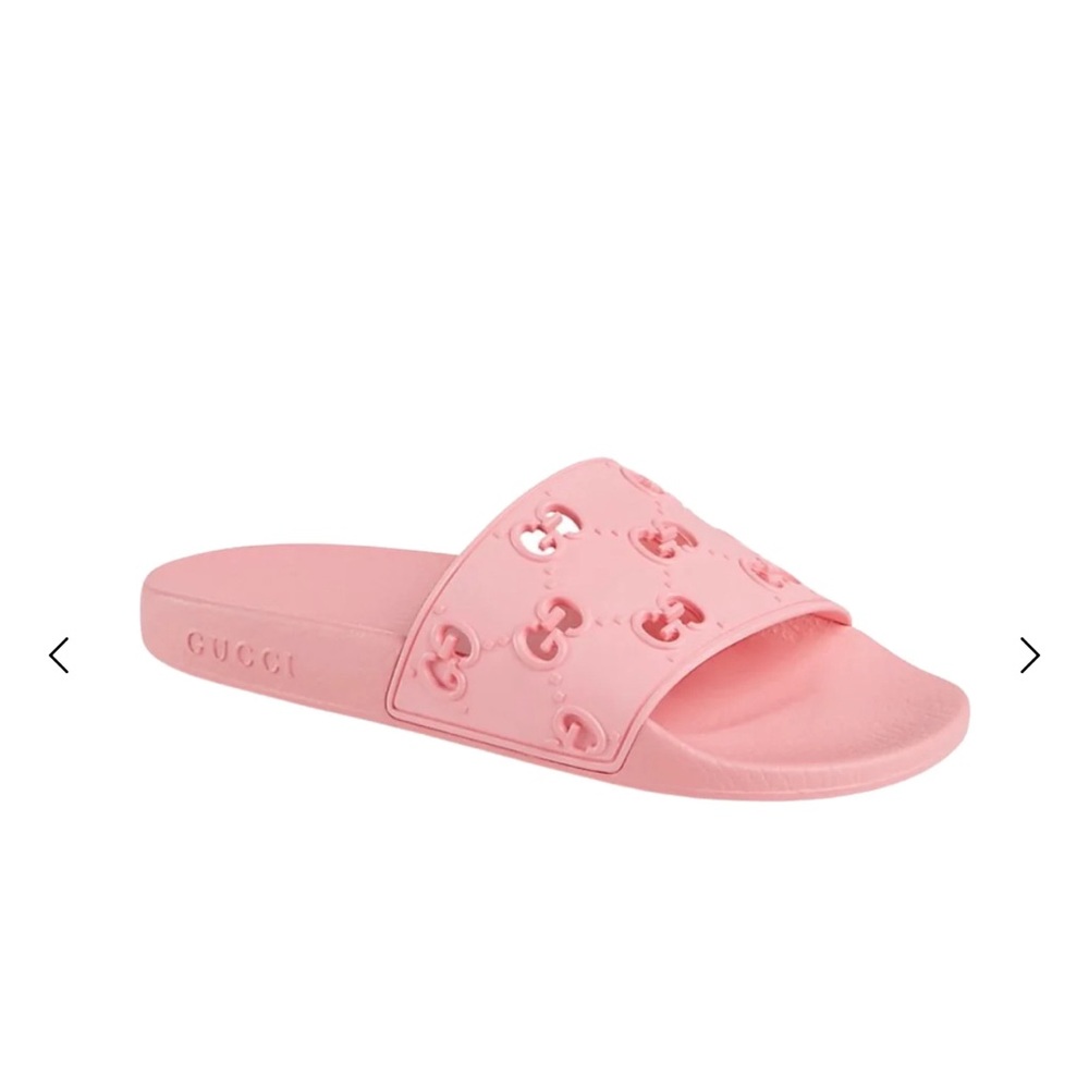 Gucci pink slides